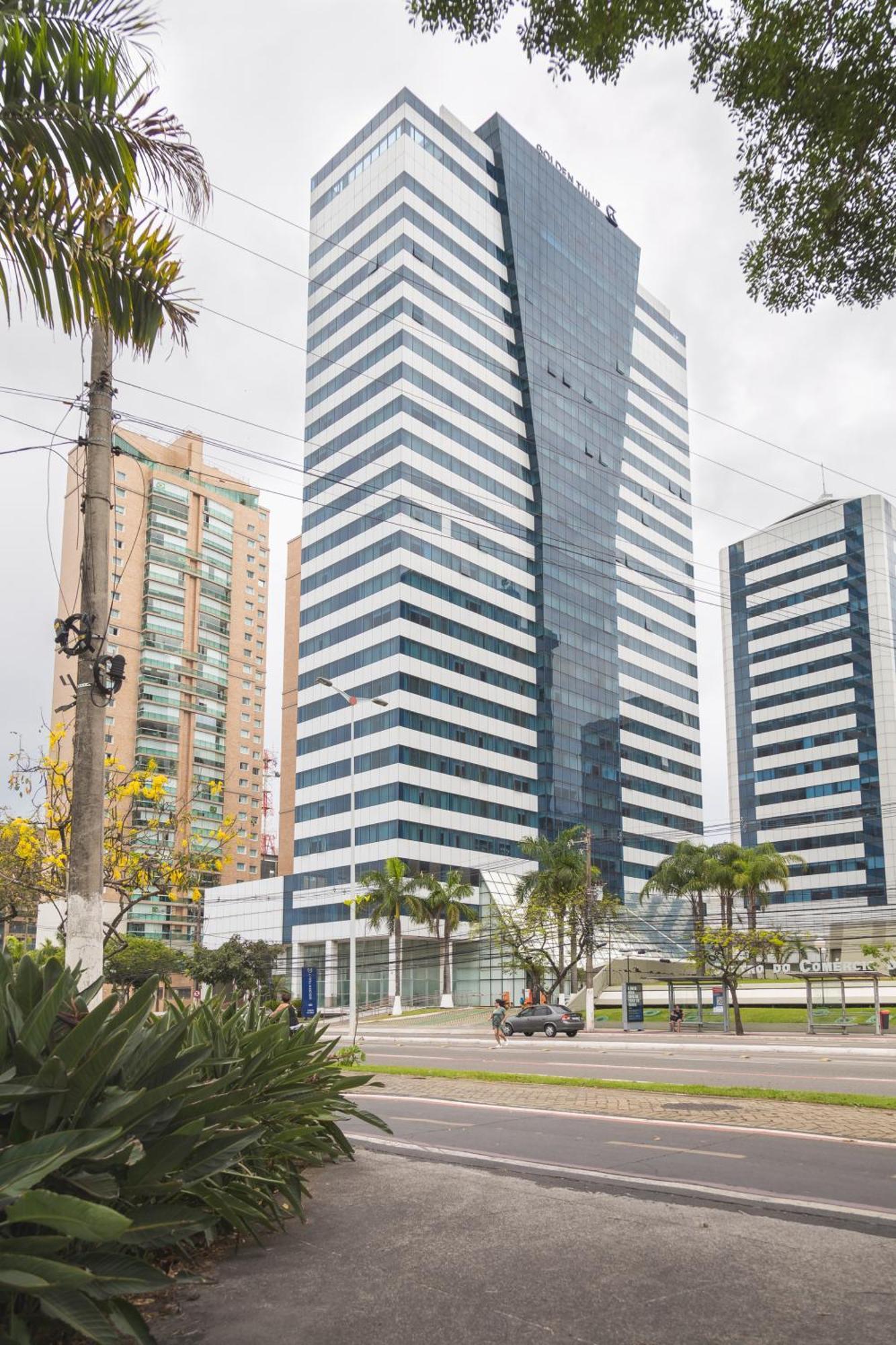 Отель Golden Tulip Porto Витория Экстерьер фото