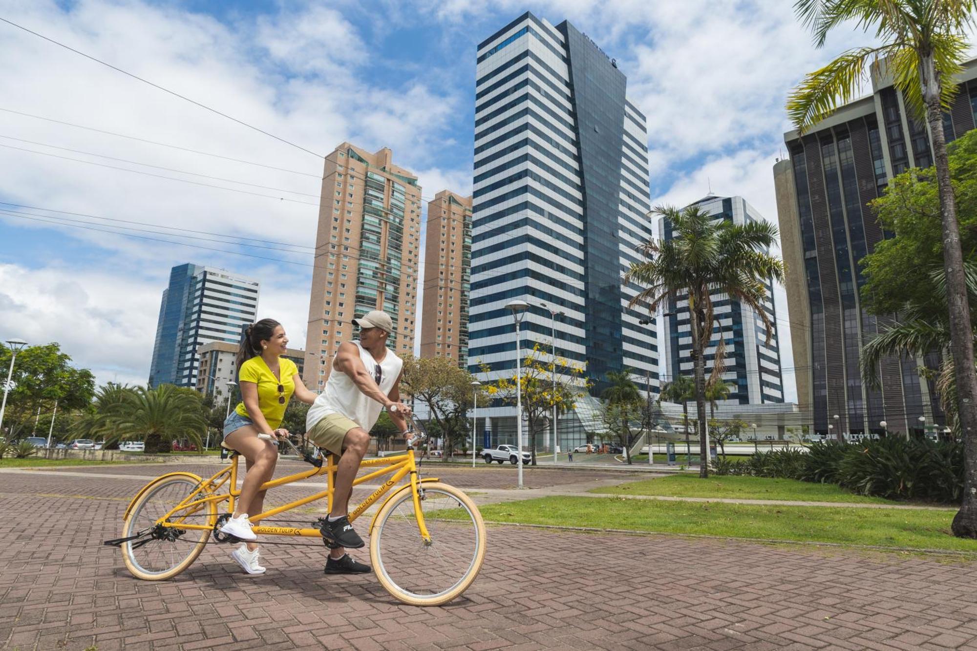 Отель Golden Tulip Porto Витория Экстерьер фото